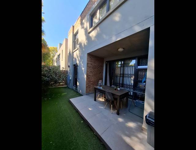 2 BEDROOM PROPERTY TO RENT IN MENLO PARK